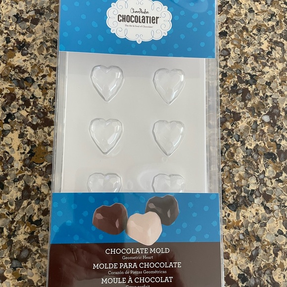 Valentine Treat Bags and Heart Mold New - Picture 4 of 5